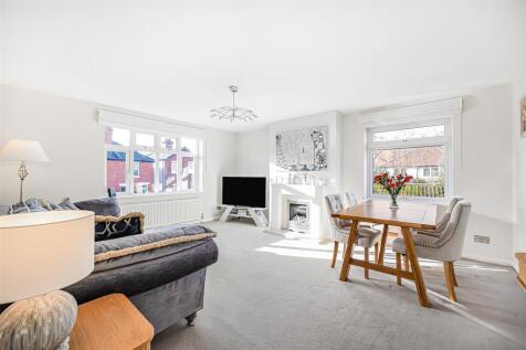 Living/dining room