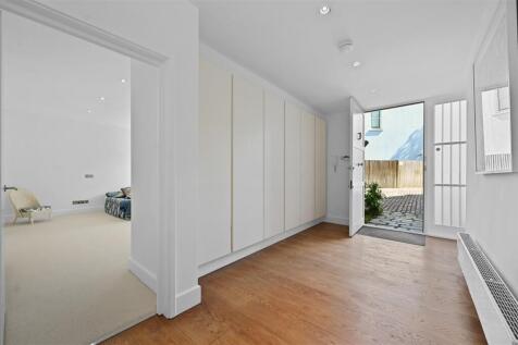 Hyde Mews