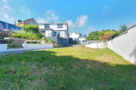 Back of house & lawn.jpeg