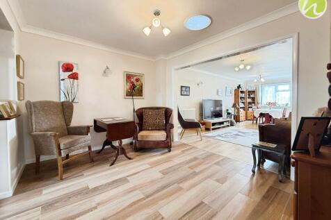 Living Room/ Dining Room