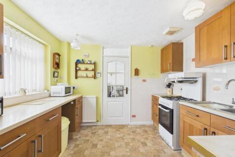 Kitchen: