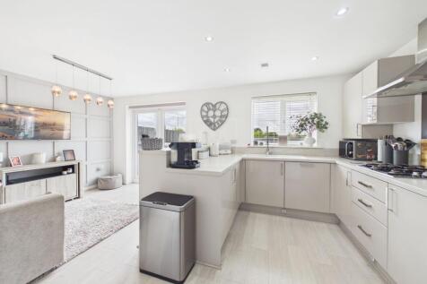 Kitchen/Living Area