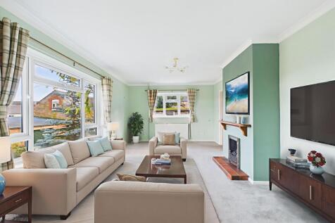 2.-CAM04922G0-PR0096-STILL006 - Living Room - Stan