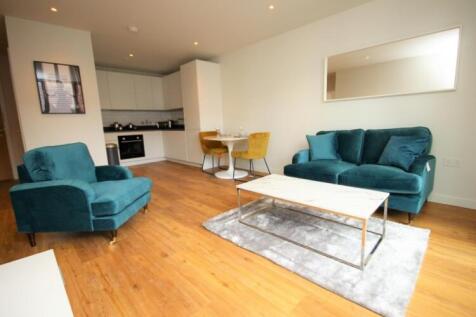 Mount Yard is a stunning development overlooking Angel Meadow Park, the largest green space in the City Centre. This high specification apartment will be furnished to a high standard and benefit from