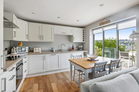 13 Kitchen