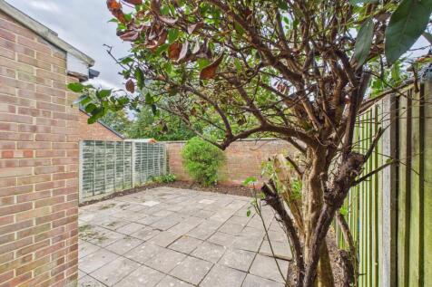 CAM02023G0-PR0178-STILL025