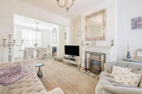 Lounge Dining Room 1