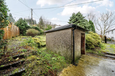 1384460-6-692d938...