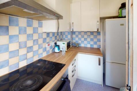 25-Bluecoat-Close-Kitchen