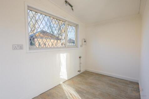 2a peterbourhg road -09.jpg