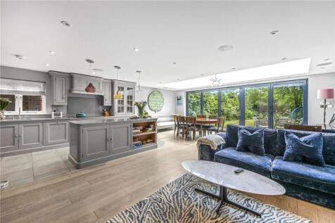 Kitchen/ Reception