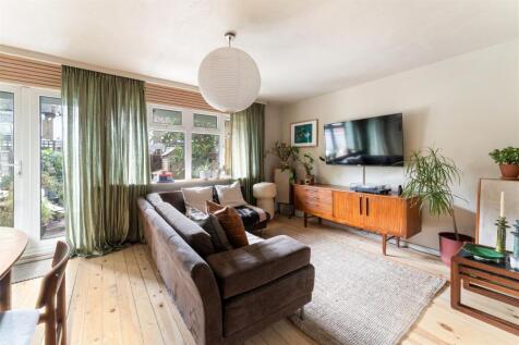 Shelley Court, E17