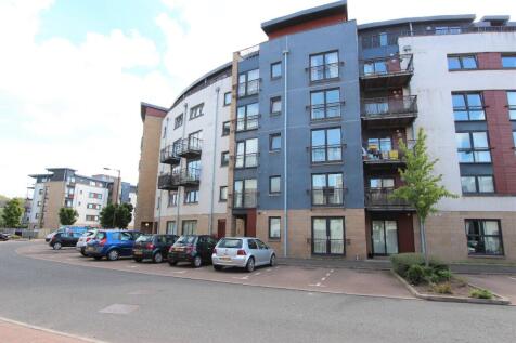 **Available 13th of August** A fourth floor, 2 bedroom furnished flat in a popular and quiet development near Ferry Road and Fettes.