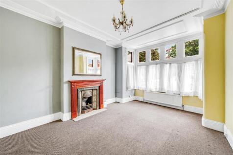 24 Chatsworth Gardens-3.jpg