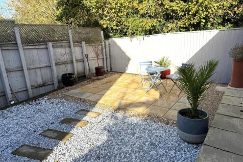 GARDEN 2.jpg