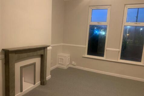 AVAILABLE! TWO-BEDROOM UNFURNISHED Apartment on the FIRST FLOOR on ORIEL ROAD (L20). Situated opposite BOOTLE ORIEL ROAD STATION!!
