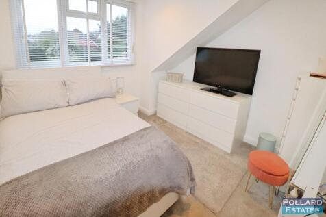 Springvale bedroom2.jpg