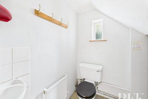 Cloakroom/WC