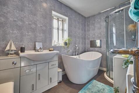 Rear Refitted Bathroom