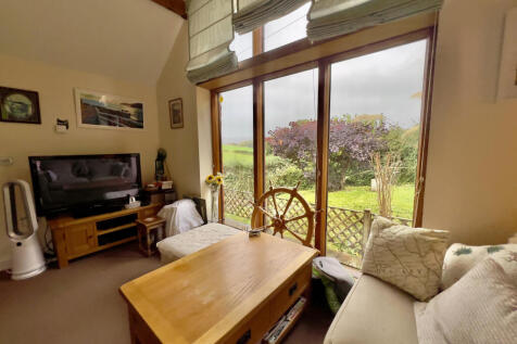 Annexe feature window view