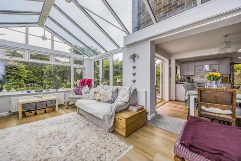 1 Conifer Drive, Hambrook-PorticoMarketing-Nexa-27