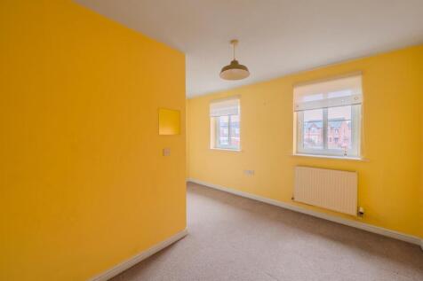 2 Oakfield Mews-6.jpg