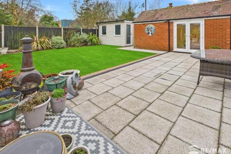 Rear Garden outbuilding