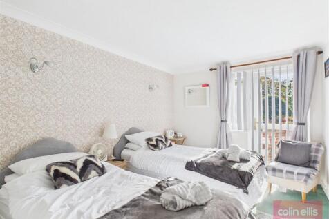 Guest Room.jpg