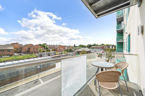 1329283-4-687f98f...