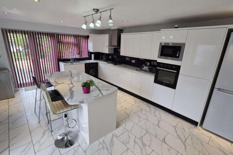 Beautifully Extended 4 Bedroom Semi-Detached with