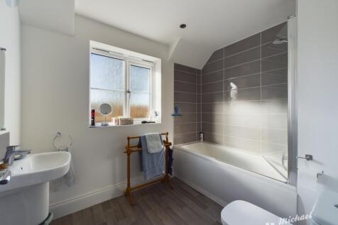 CAM03218G0-PR0081-STILL011