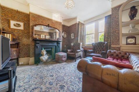 sitting room h.jpg