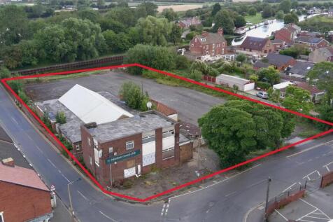 Land for sale in far bank