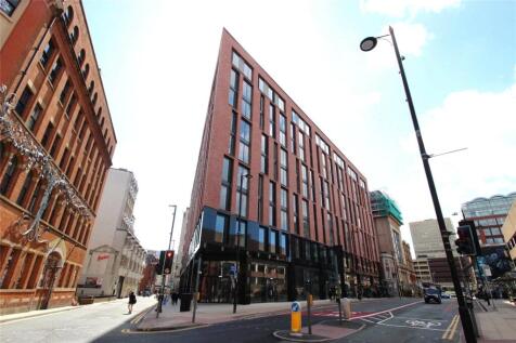 AVAILABLE SEPTEMBER. Welcome to this stunning modern apartment in the heart of the city. This beautifully furnished one bedroom property is ideal for professionals and couples looking for a stylish ur