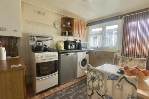 C3E66EB0-1688-442...