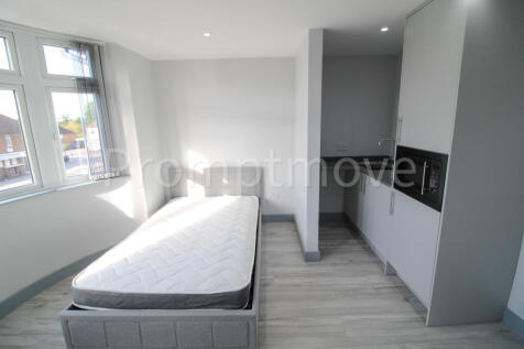 Flat in LU2 9AA