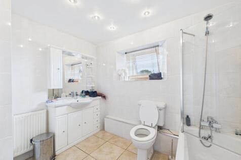 CAM03185G0-PR0102-STILL006