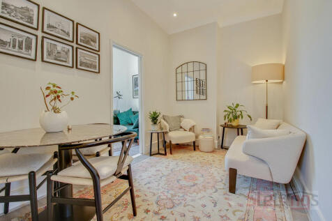 Two-bedrom apartment in Archway
