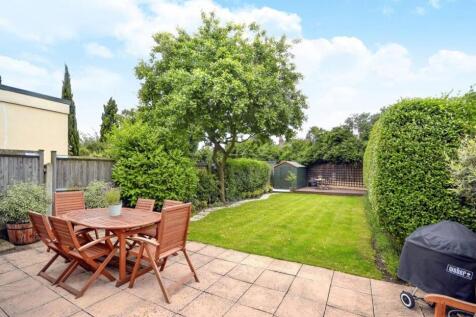 3 bed, 2 bath End of Terrace in manchester - Photo 4