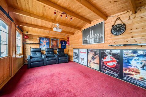 1383270-8-691f13d...