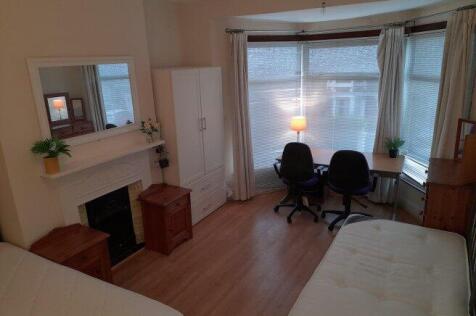 lothian-road-ts4-2hs-1023154