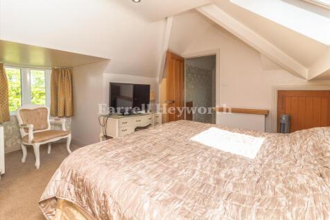 Bedroom 3 image 3