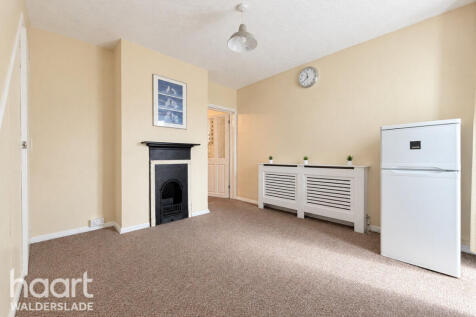 2 Bedroom Terraced in ME5 7BJ