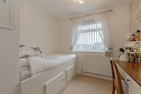 Bedroom 3-2.jpg