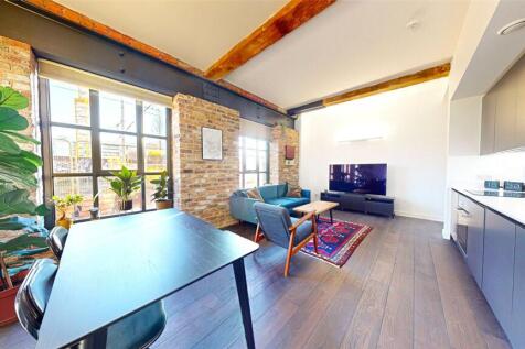 *AVAILABLE START OF AUGUST*UNFURNISHED* Situated in central manchester newest neighbourhood Piccadilly East, Crusader Mill is a STUNNING 200-year-old mill that has been converted into loft apartments