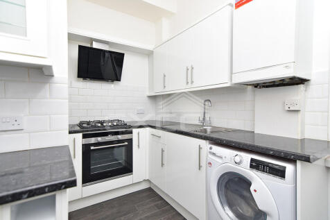 Spacious three-bedroom apartment situated on Corringham Road, a quiet residential street in the heart of North West London. Offering the perfect balance of city living and green surroundings, the prop