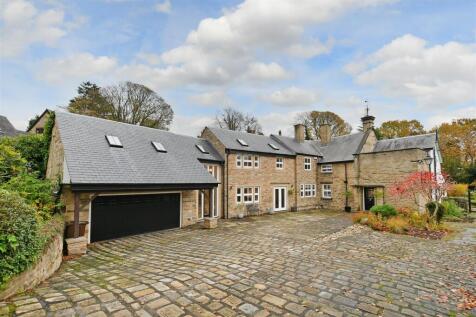 5 bed, 3 bath Detached in Sheffield - Photo 2