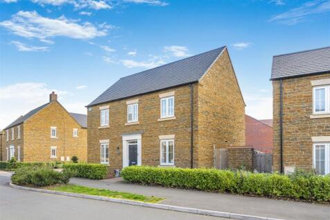 9 Blackwell Drive, Bodicote-3.jpg