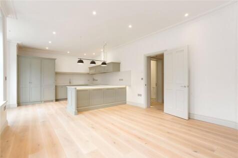 Sitting/Dining Room
