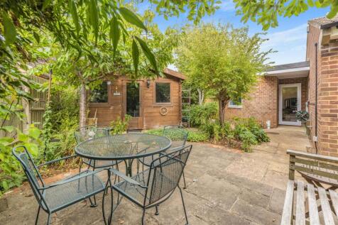 2 Poplar Close, Banbury-17.jpg